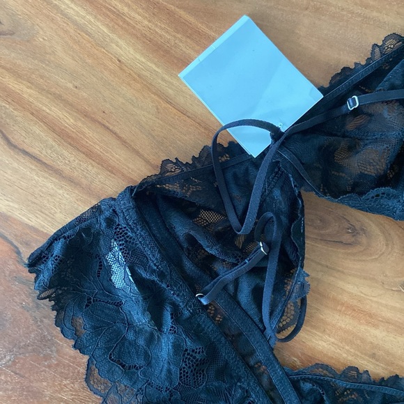 SET OF 2 Free People black lace bralette everyday long line triangle bras small - Picture 9 of 15